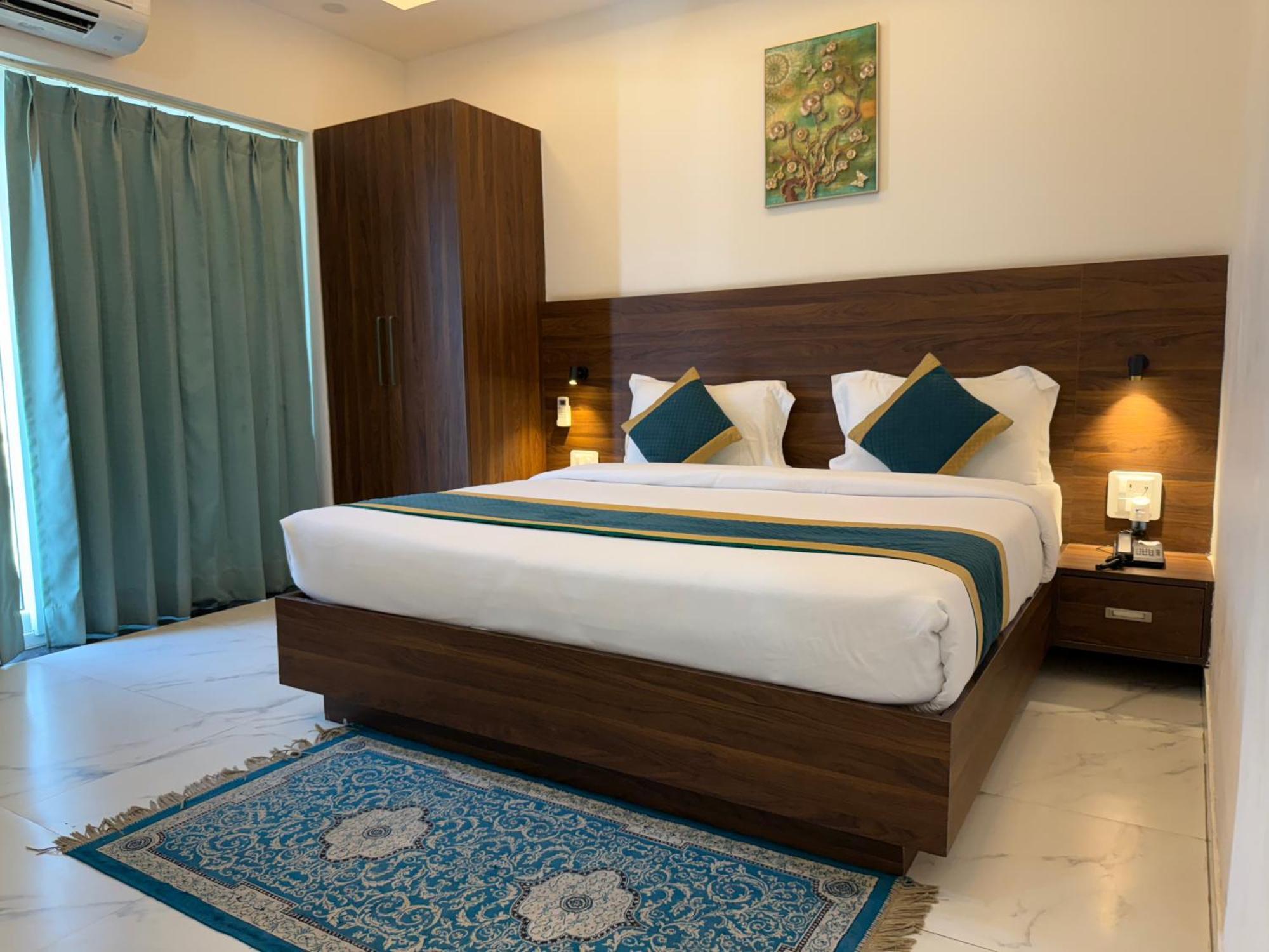 Hotel 7 Heaven Dehradun Exterior foto